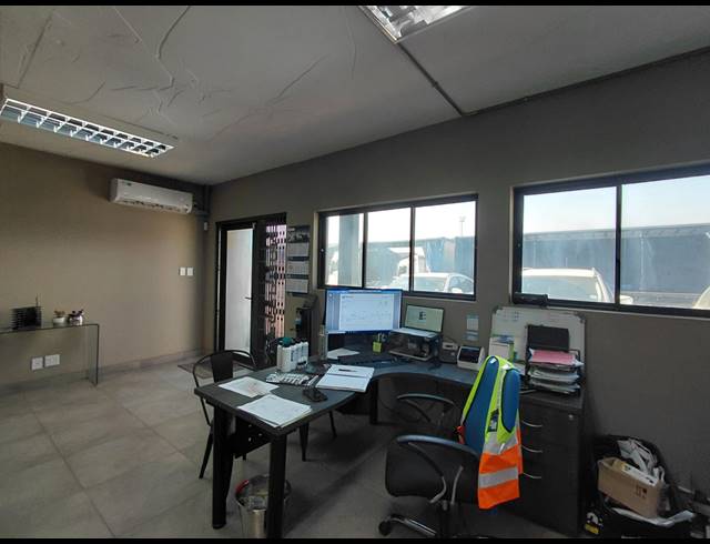 499M² WAREHOUSE TO LET IN POMONA